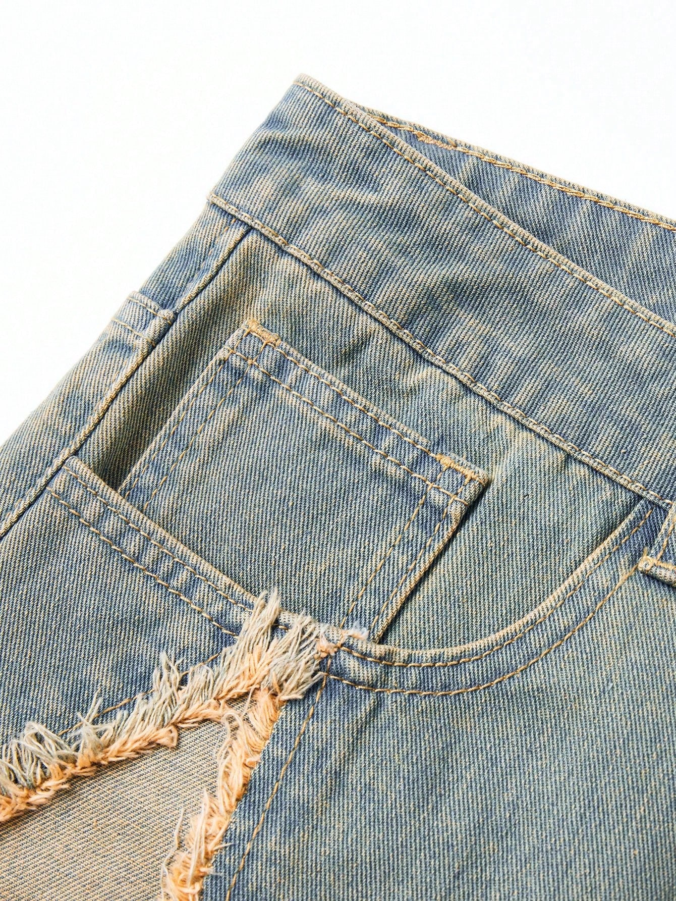 Men's Loose Fit Denim Shorts With Star-Shaped Patches