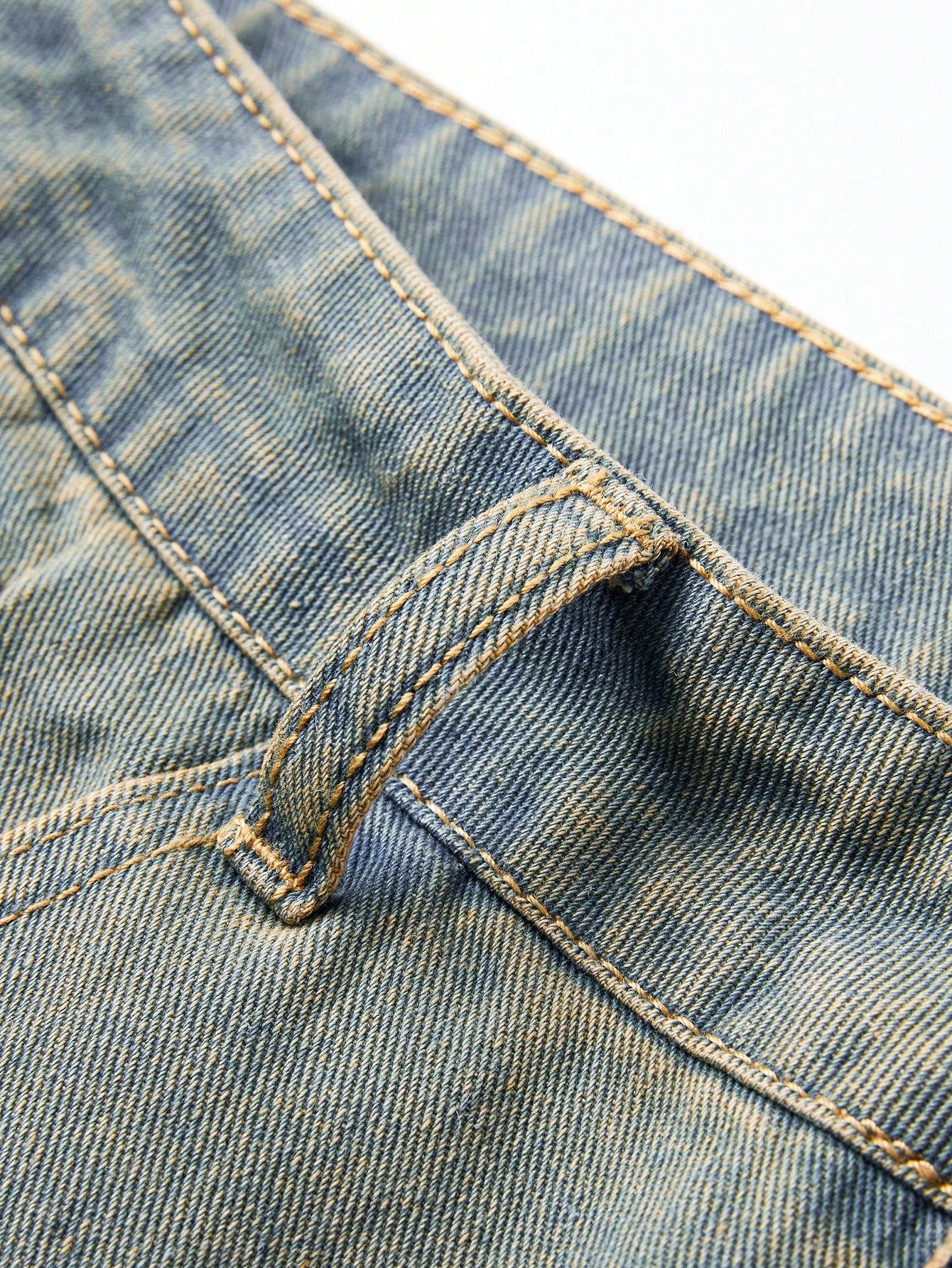 Men's Loose Fit Denim Shorts With Star-Shaped Patches