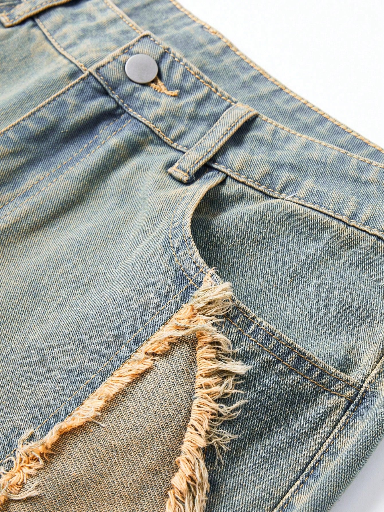 Men's Loose Fit Denim Shorts With Star-Shaped Patches