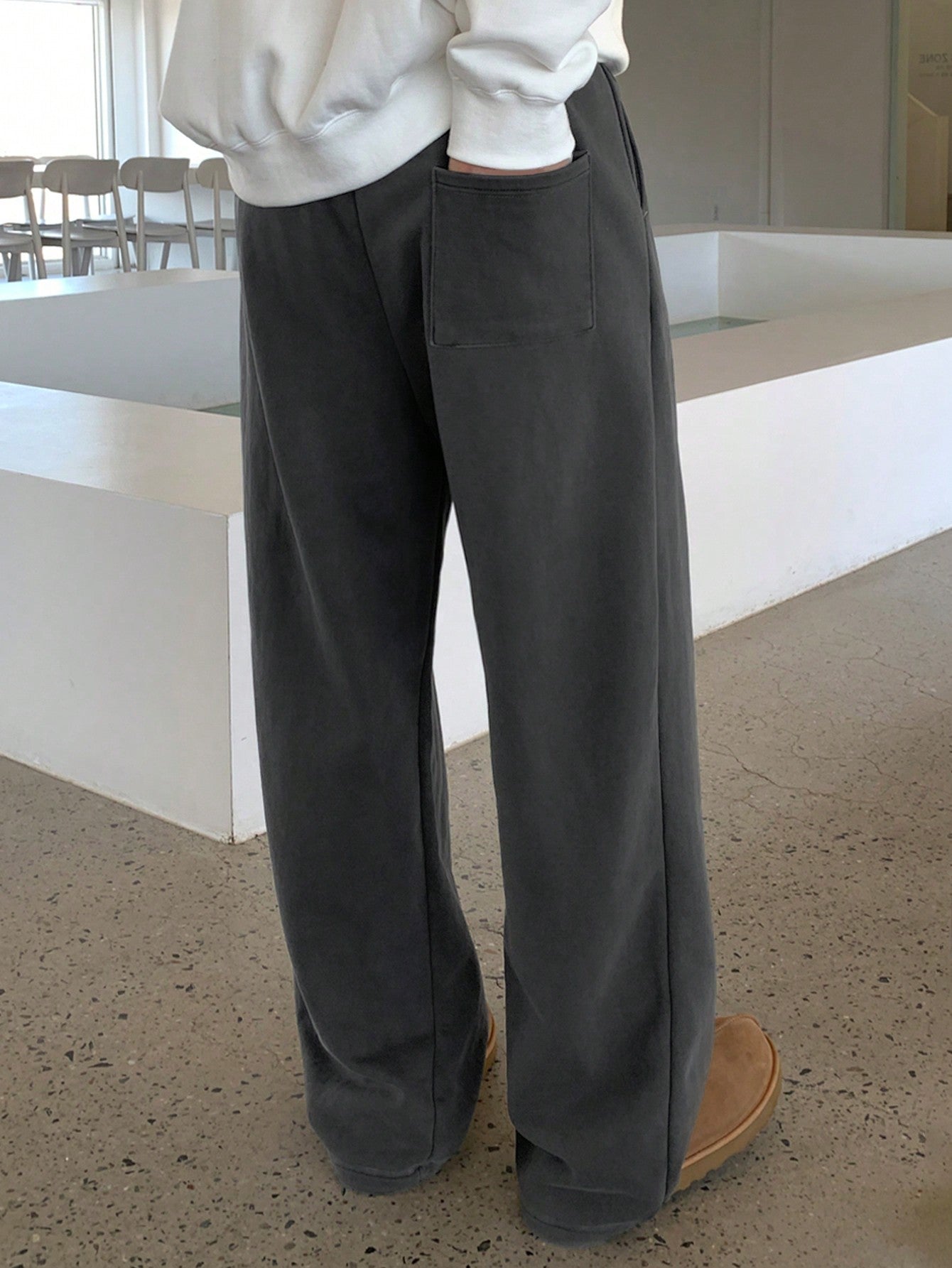 Men's Elastic Waist Straight Leg Casual Streetwear Solid Color Sweatpants