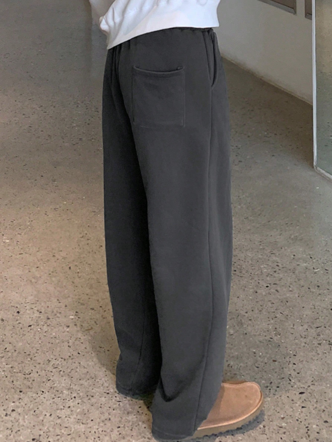 Men's Elastic Waist Straight Leg Casual Streetwear Solid Color Sweatpants
